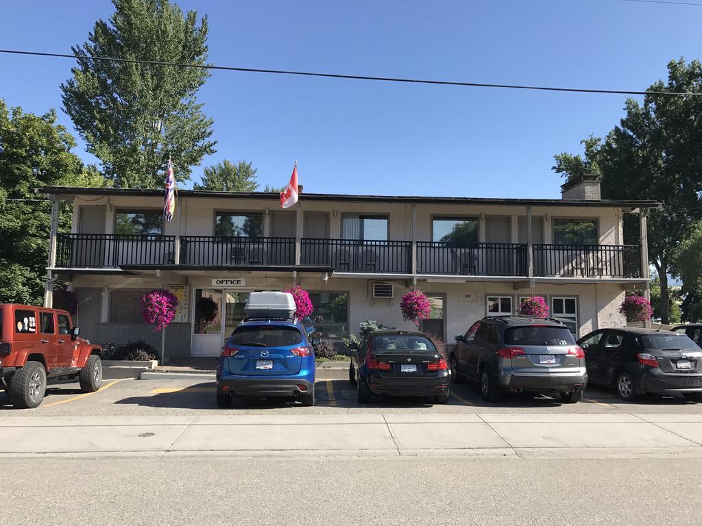 Polson Park Motel เวอร์นอน ภายนอก รูปภาพ