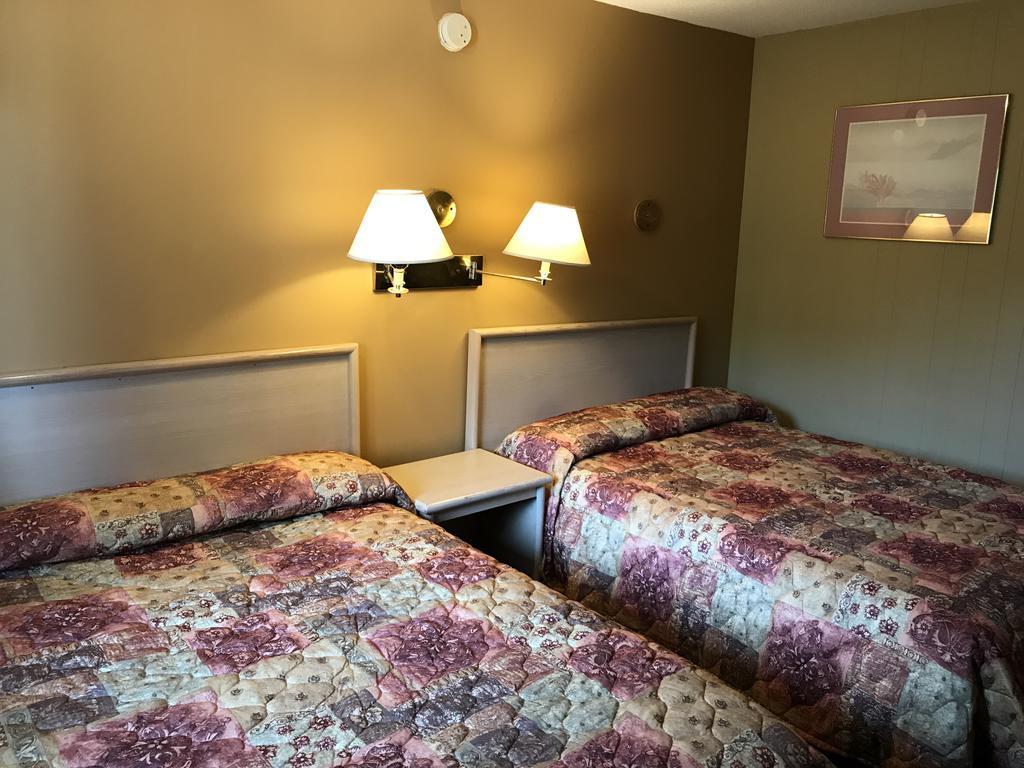 Polson Park Motel เวอร์นอน ภายนอก รูปภาพ