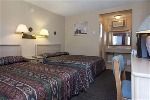 Polson Park Motel เวอร์นอน ภายนอก รูปภาพ