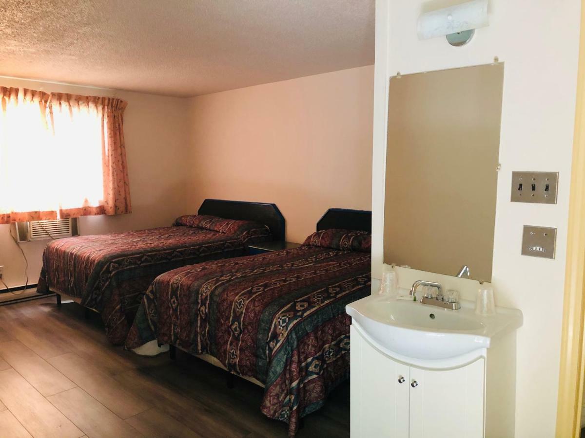 Polson Park Motel เวอร์นอน ภายนอก รูปภาพ